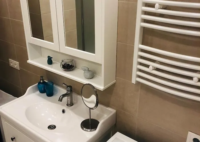 Brand New! 2bdr 70m2 Old Town Apartamento